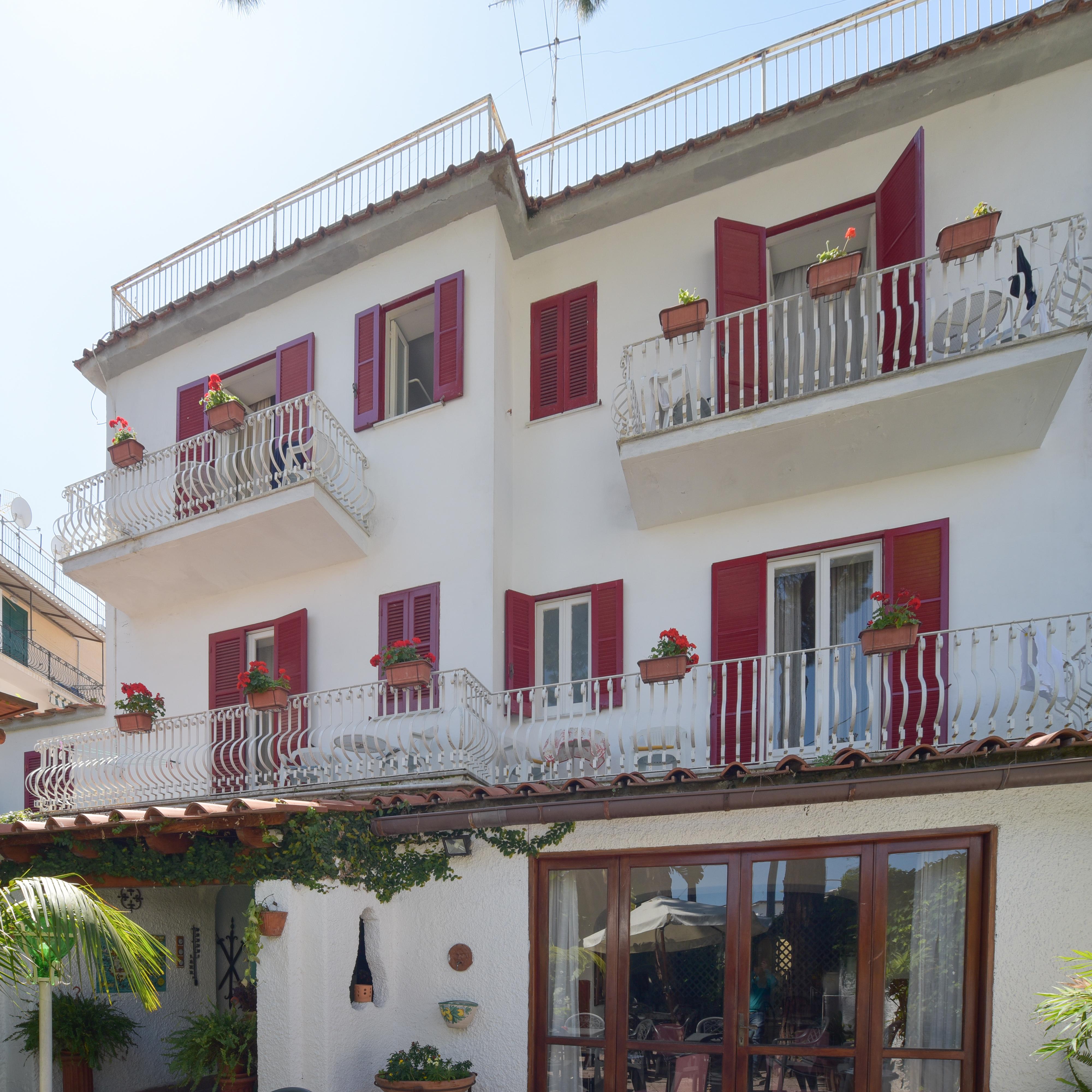Charme Hotel La Villa Tina Ischia Exterior photo